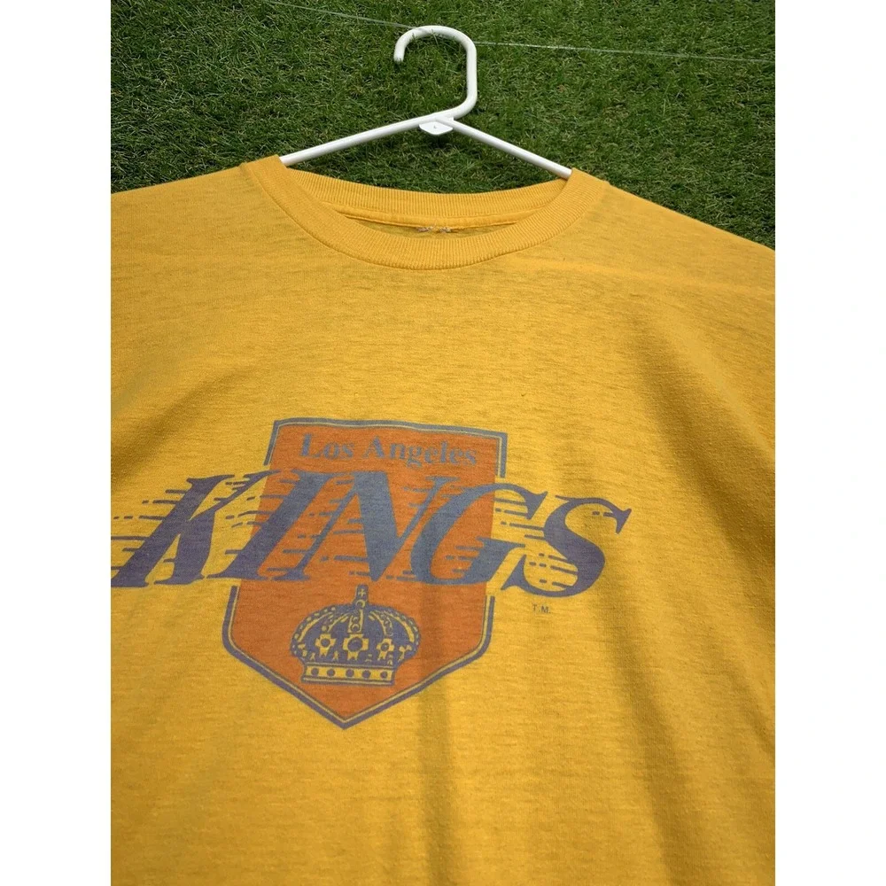 Vintage Los Angeles Lakers Shirt Mens Large Single Stitch Yellow USA Logo 7 90s